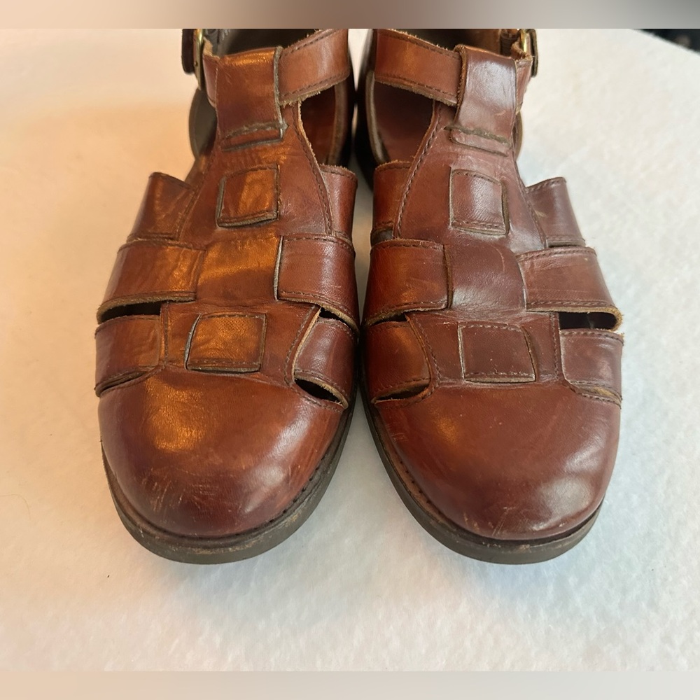 Cole Haan Fisherman’s leather brown sandals Vintage Men’s size 9.5M good soles
